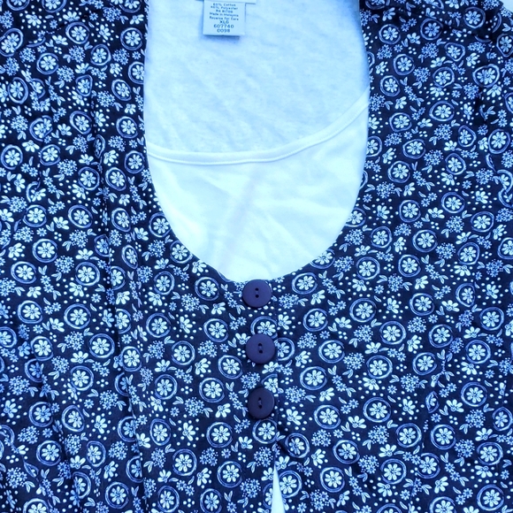 Blair Navy and White Flower Pattern Two in One Short Sleeved Top XL - Picture 2 of 4